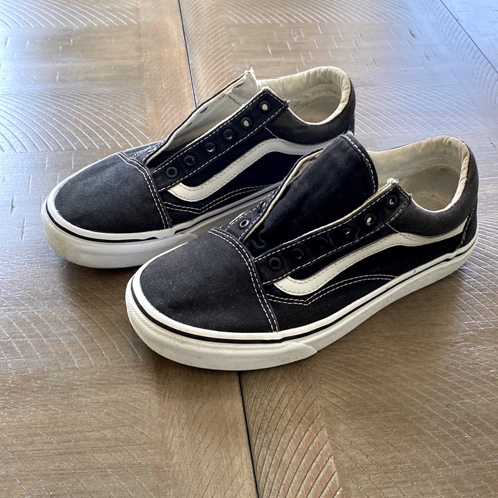 Black white Vans